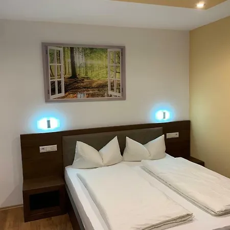 Leona Bed & Breakfast *