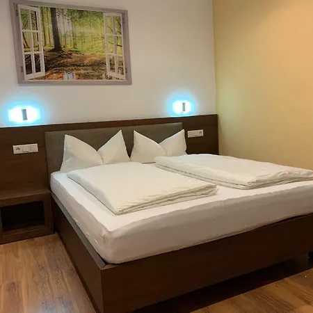 Leona Bed & Breakfast *