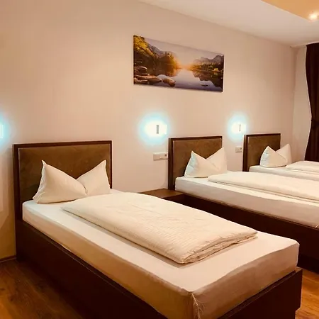 Hotel Leona